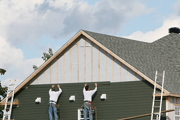 Professional Emergency Siding Repair technician working in Woodbury, TN